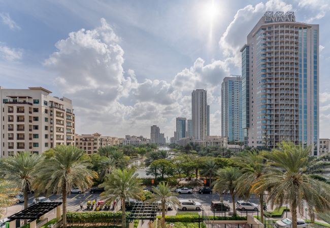 Ferienwohnung in Dubai - Blick auf den üppigen Garten | Entspannender Aufenthalt | Hervorragend