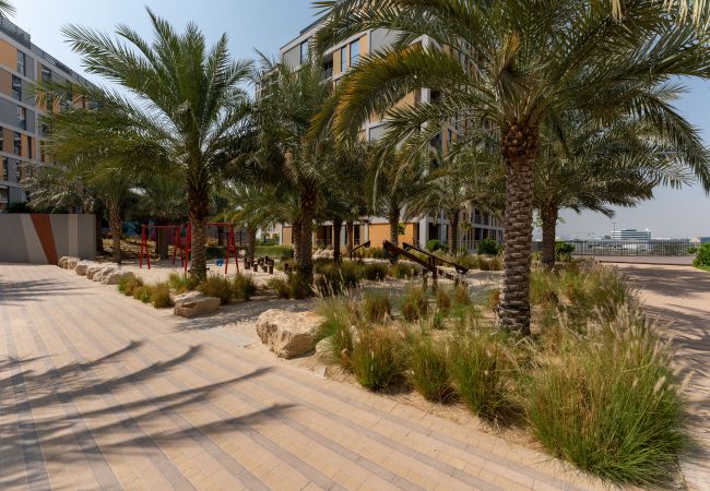 Ferienwohnung in Dubai - Zugang zum Pool und Fitnessraum | Weit | Aufwändig