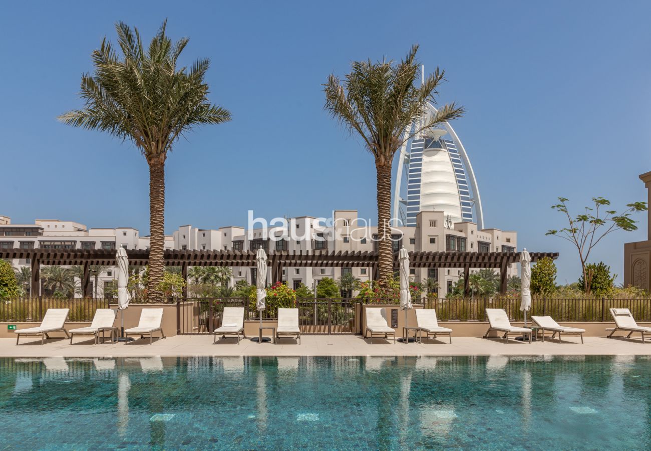 Ferienwohnung in Dubai - Blick auf das Burj Al Arab | Üppig | In der Nähe von Strand
