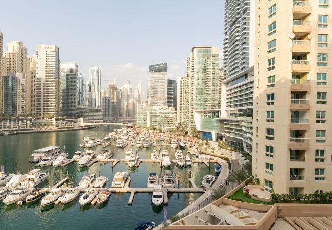 Ferienwohnung in Dubai - Voller Blick auf den Yachthafen | Helles | Gemütlich