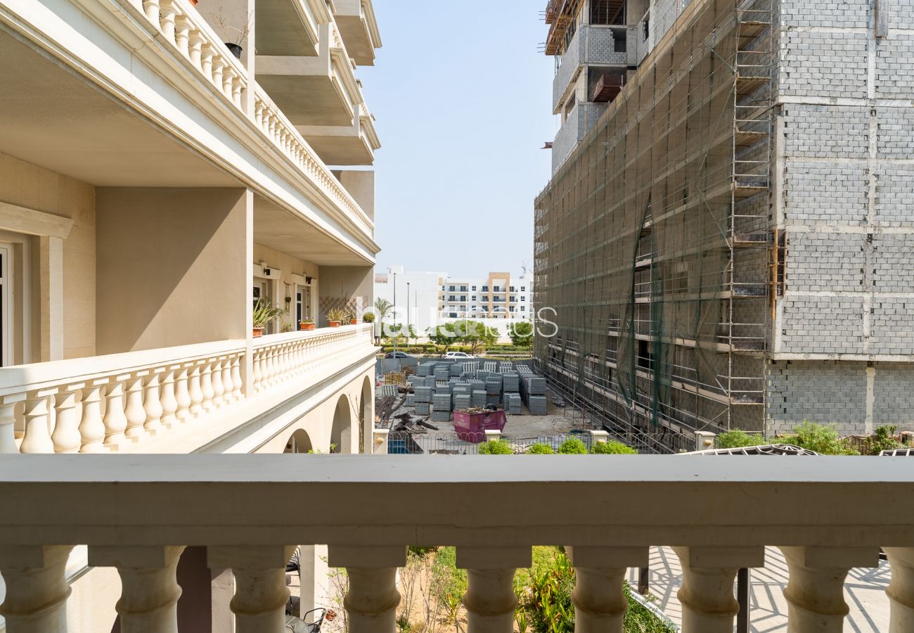 Ferienwohnung in Dubai - Garden View | Vibrant 2BR | Spacious