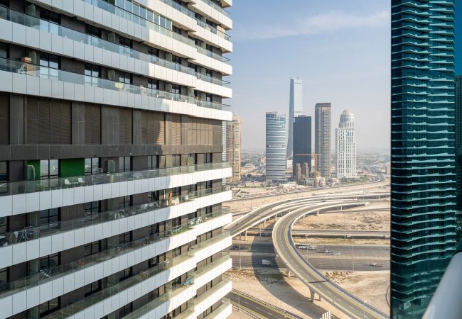 Ferienwohnung in Dubai - Gemütlich | Zwei Balkone | Studierzimmer