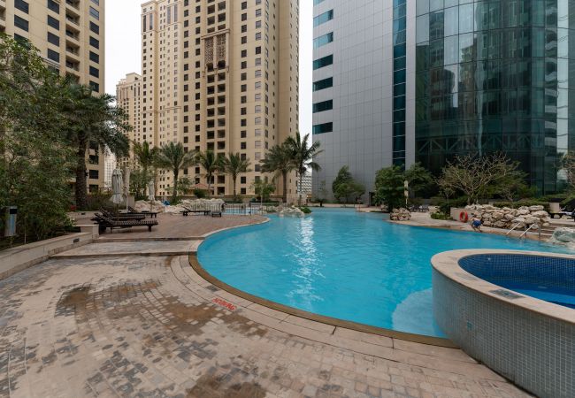 Ferienwohnung in Dubai - City and Partial Sea View | Vast | Maid's Room