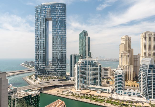 Ferienwohnung in Dubai - Voller Blick auf den Jachthafen | Hochgeschoss | Zeitgenössisch