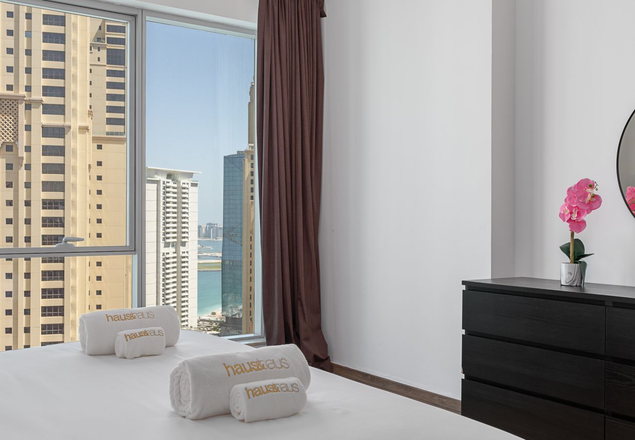 Ferienwohnung in Dubai - Obergeschoss | Spektakuläre Aussicht auf den Jachthafen | Zeitgenössisch