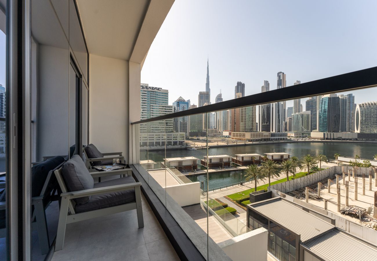 Ferienwohnung in Dubai - Atemberaubender Blick auf den Kanal und den Burj Khalifa | Erstaunliche Annehmlichkeiten