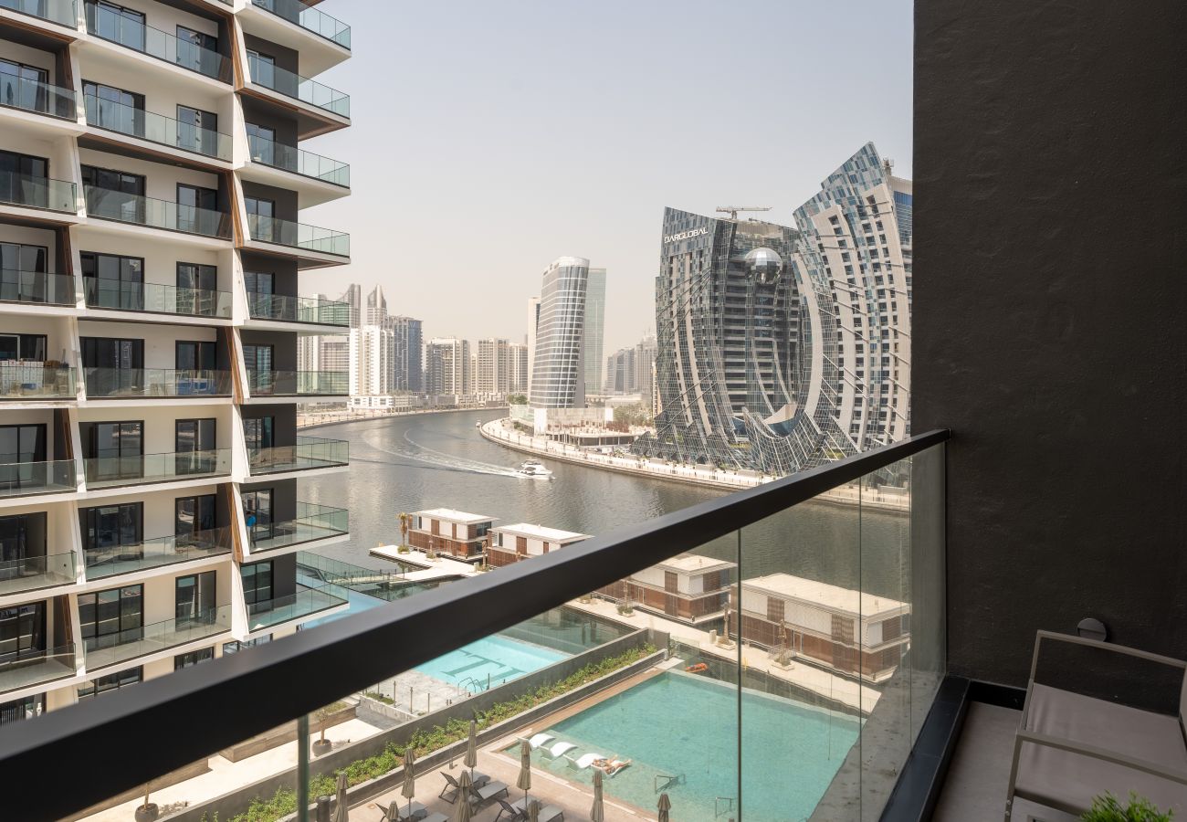 Ferienwohnung in Dubai - Stunning Dubai Canal View | Fabulous Amenities