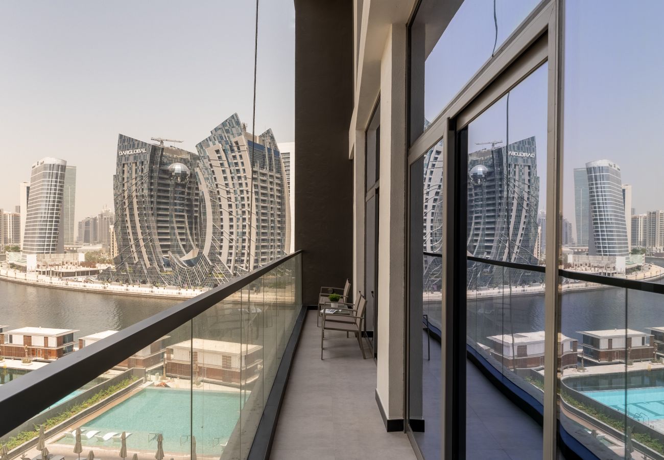 Ferienwohnung in Dubai - Stunning Dubai Canal View | Fabulous Amenities