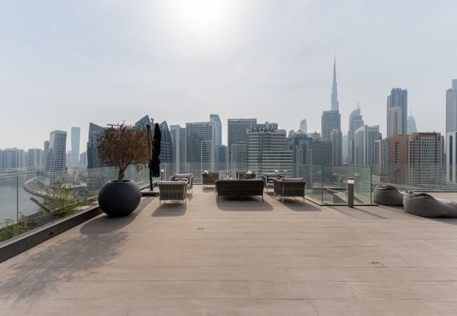 Ferienwohnung in Dubai - Deluxe | Blick auf den Kanal und den Burj Khalifa | Gemütlich