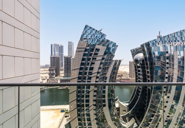 Ferienwohnung in Dubai - Gut vernetzt | Tolle Ausstattung | Geschäftszentrum