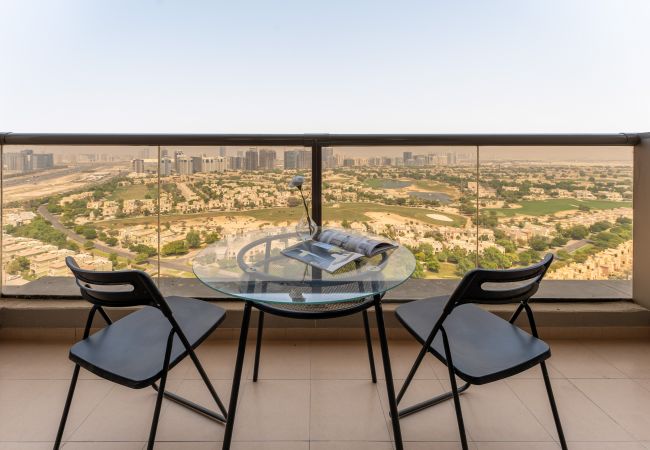 Studio in Dubai - Tolle Aussicht auf den Golfplatz | Geräumiges Studio | Gemütlich