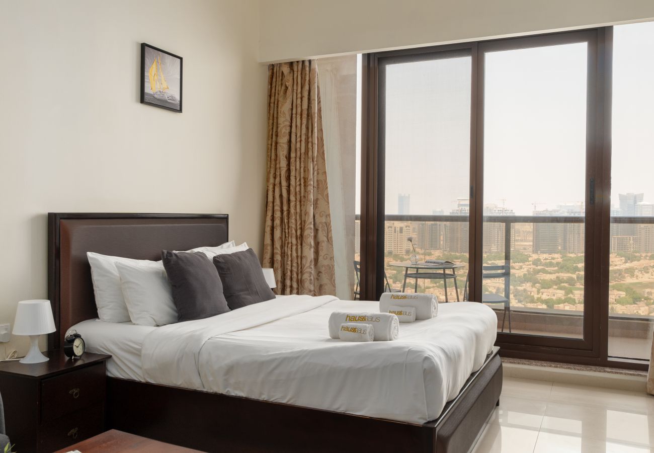 Studio in Dubai - Great Golf Course View | Spacious Studio | Cosy