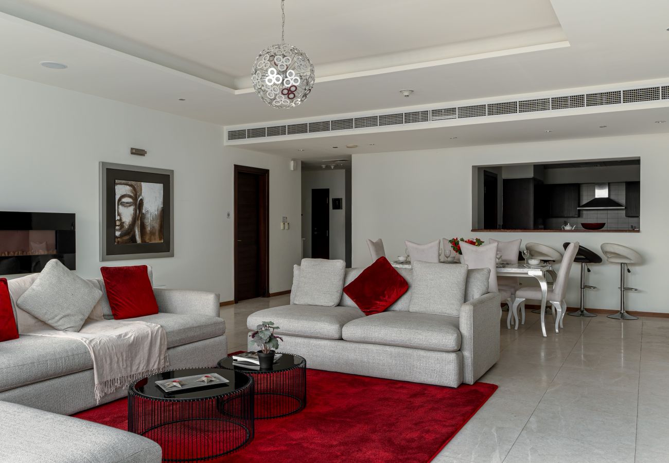 Ferienwohnung in Dubai - Beach Access | Resort Style Amenities | Maid’s Room