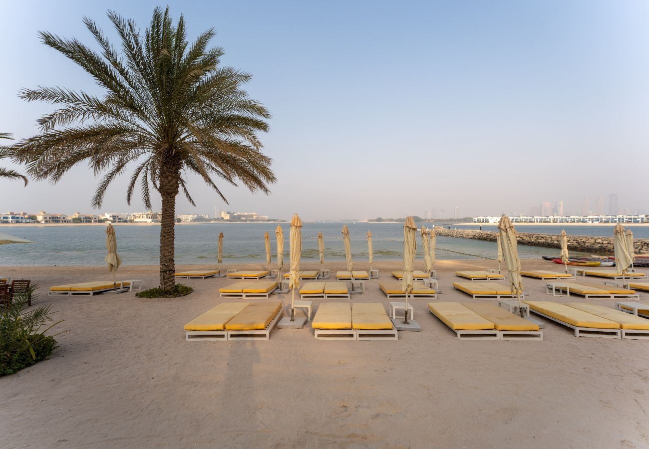 Ferienwohnung in Dubai - Beach Access | Resort Style Amenities | Maid’s Room