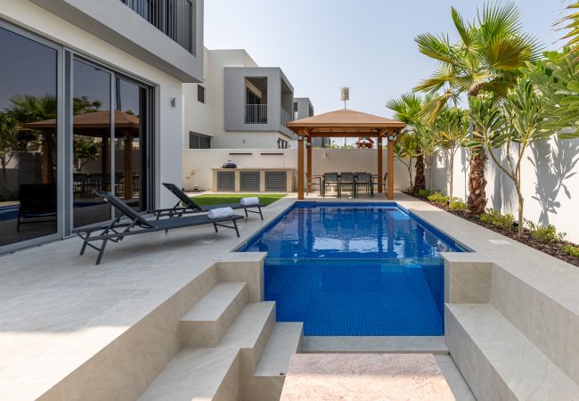 Villa in Dubai - Privater Pool | Luxuriöse Villa | Aktualisiert