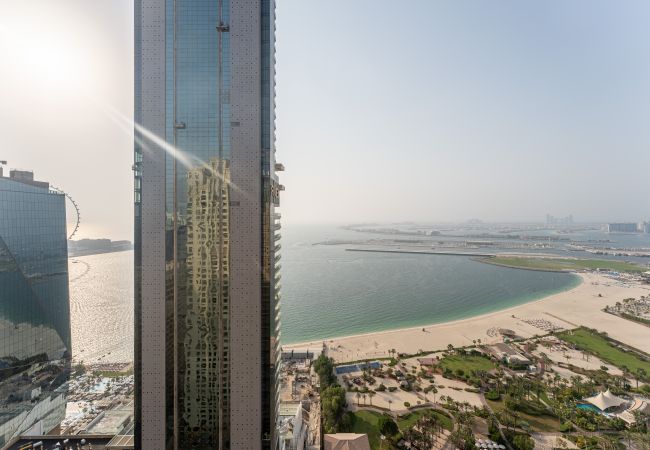Ferienwohnung in Dubai - Wundervoller Meerblick | Luxuriöse 4 Schlafzimmer | Obergeschoss