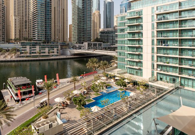 Ferienwohnung in Dubai - Blick auf den Jachthafen | Wunderschön eingerichtet | Still