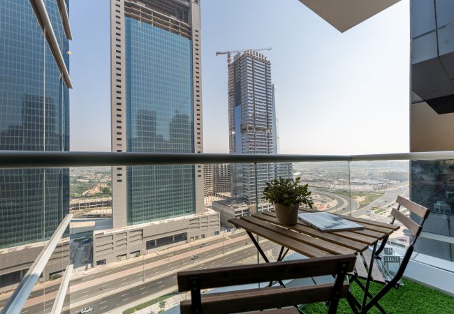 Ferienwohnung in Dubai - Wunderschöne Aussicht auf die Skyline | Ruhig | 3 Schlafplätze