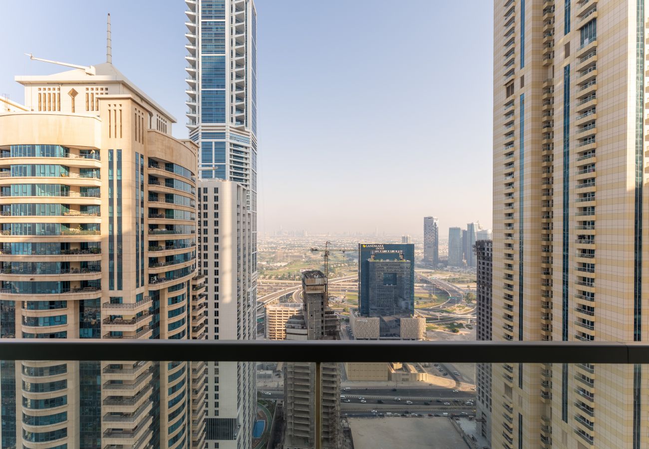 Ferienwohnung in Dubai - Higher Floor | Beautiful View | Great Amenities