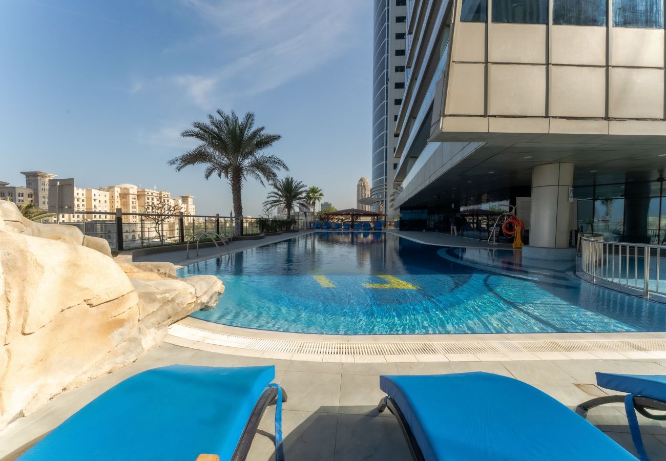 Ferienwohnung in Dubai - Higher Floor | Beautiful View | Great Amenities