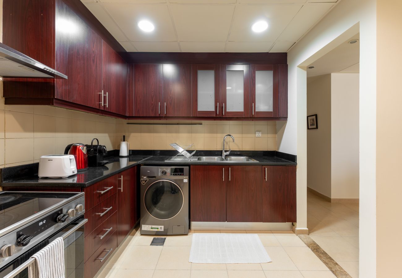 Ferienwohnung in Dubai - Spacious 2BR | Well-connected | Tranquil