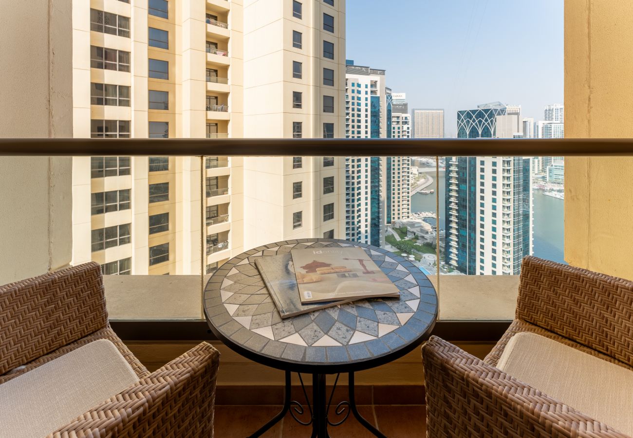 Ferienwohnung in Dubai - Spacious 2BR | Well-connected | Tranquil