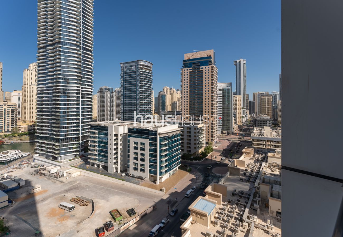 Ferienwohnung in Dubai - Spacious | Marina Views