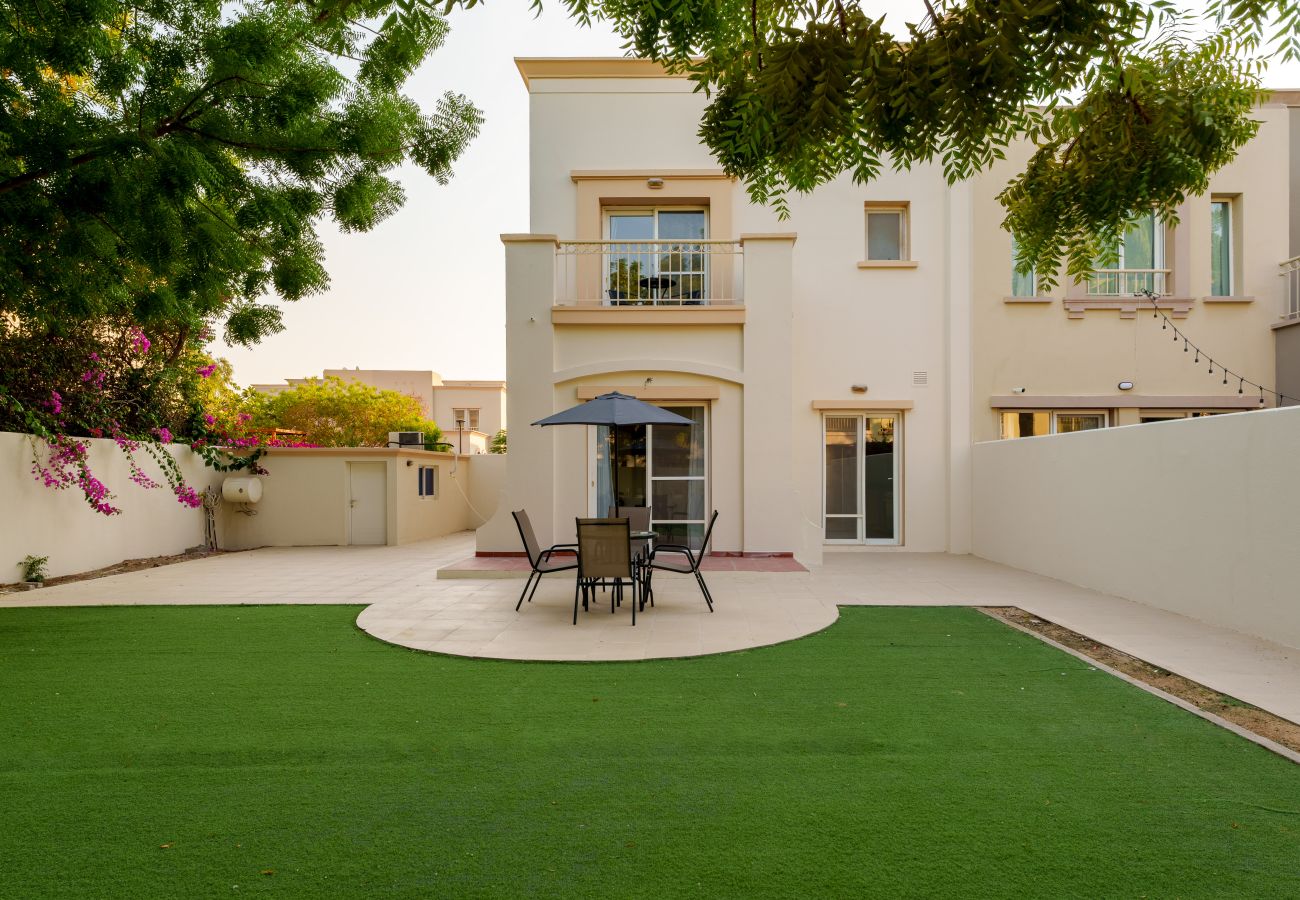 Villa in Dubai - Best for Families | Great Neighbourhood | 3BR