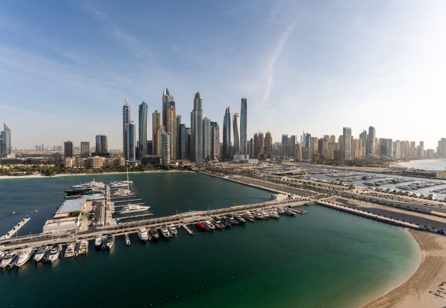 Ferienwohnung in Dubai - Zugang zum Strand | Herrlicher Meer- und Yachtblick | Riesig