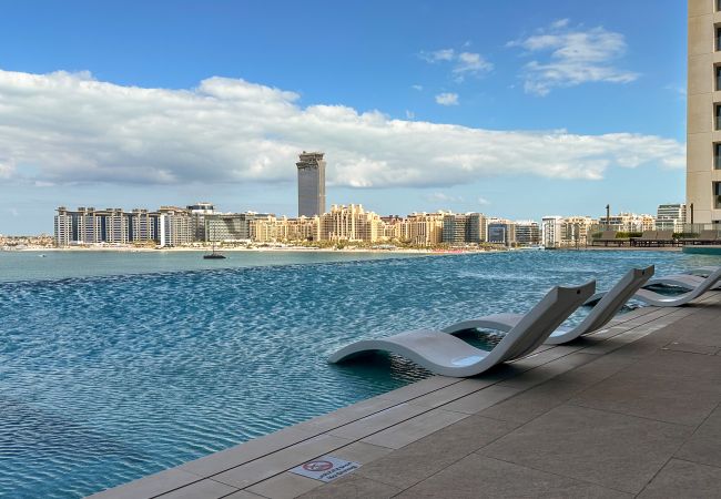 Ferienwohnung in Dubai - Meer- und Gemeinschaftsblick | Zugang zum Strand | Deluxe