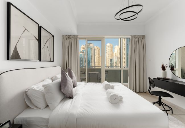 Ferienwohnung in Dubai - Atemberaubender Blick auf den Jachthafen | Neu möbliert | Obergeschoss