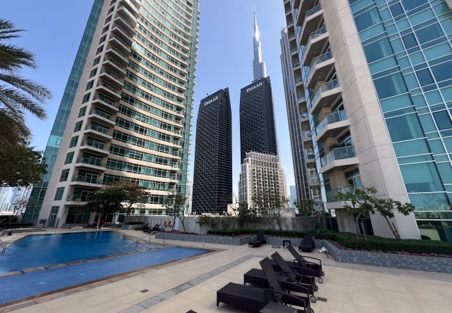 Ferienwohnung in Dubai - Zeitgenössisches 1BR | In der Nähe von Burj Khalifa | Zentral