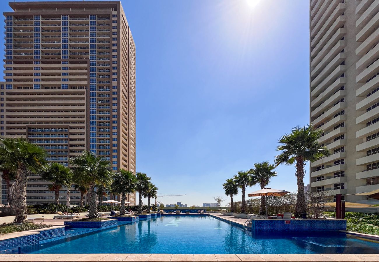 Ferienwohnung in Dubai - Nice Pool & City Views | Great Amenities | Chic