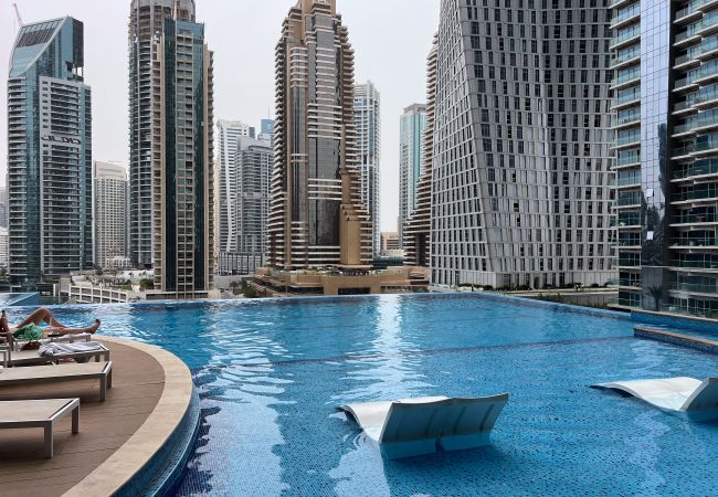 Ferienwohnung in Dubai - Hochflur | Sterling-Ausstattung | Lebhafte Marina