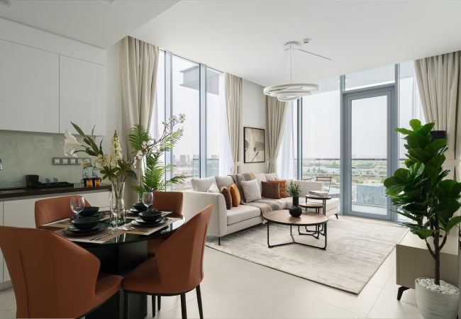 Ferienwohnung in Dubai - Blick auf die Lagune und die Skyline der Stadt | Neu möbliert