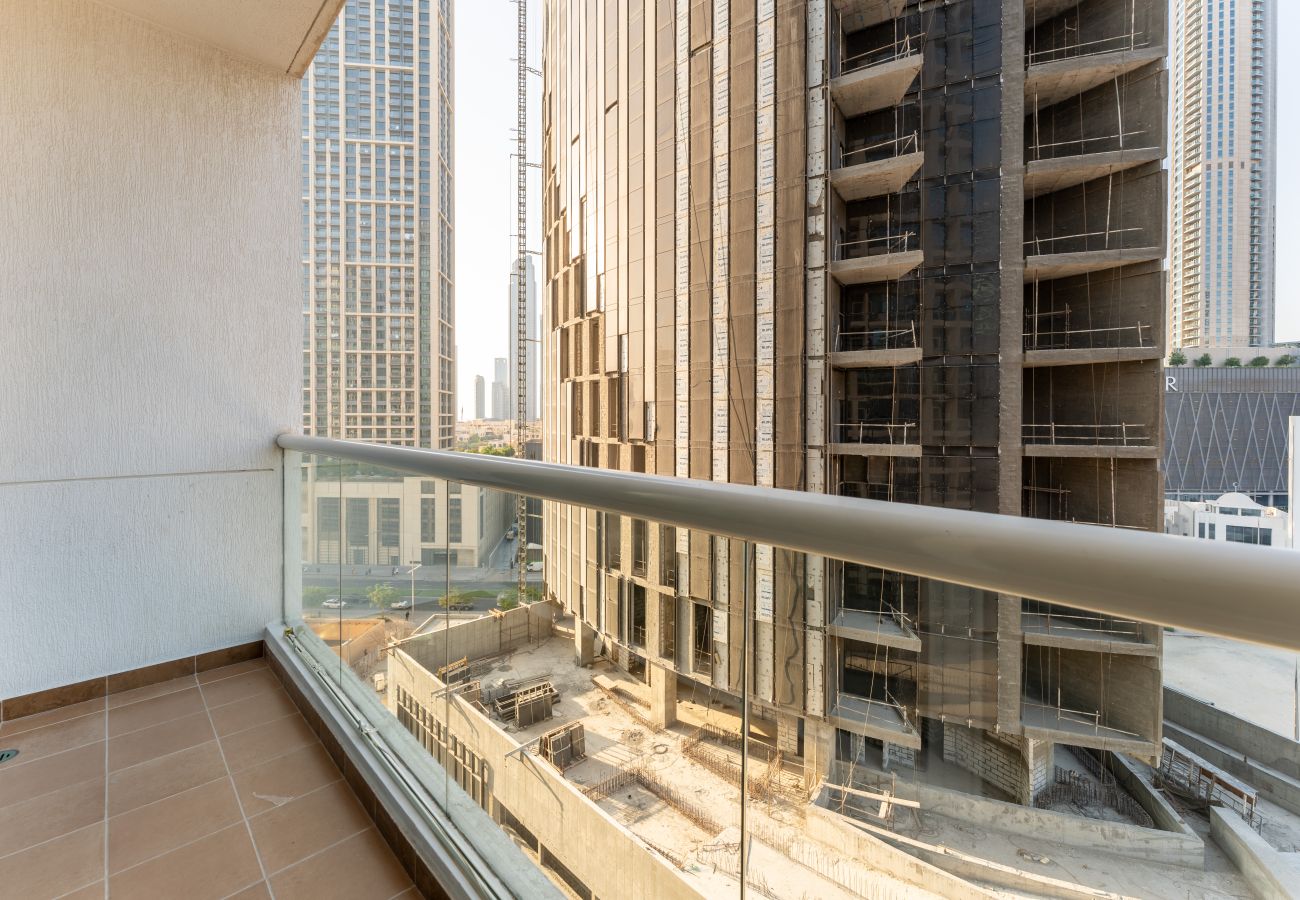 Studio in Dubai - Near to Dubai Mall | Contemporary | Well-connected