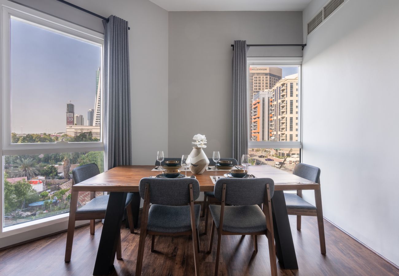 Ferienwohnung in Dubai - Spacious | Near Metro | Nice Community