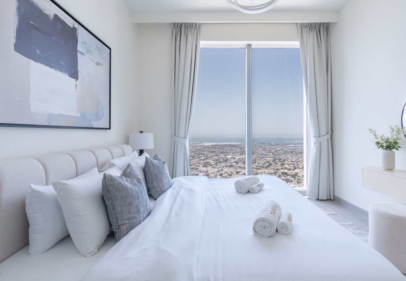 Ferienwohnung in Dubai - Sweeping Views of Sea and City Skyline | Prime