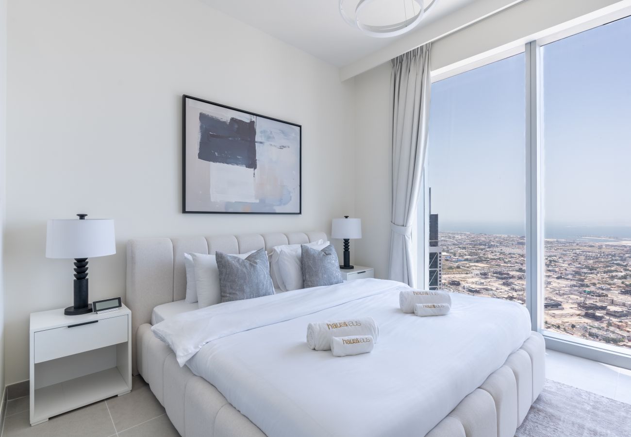 Ferienwohnung in Dubai - Sweeping Views of Sea and City Skyline | Prime