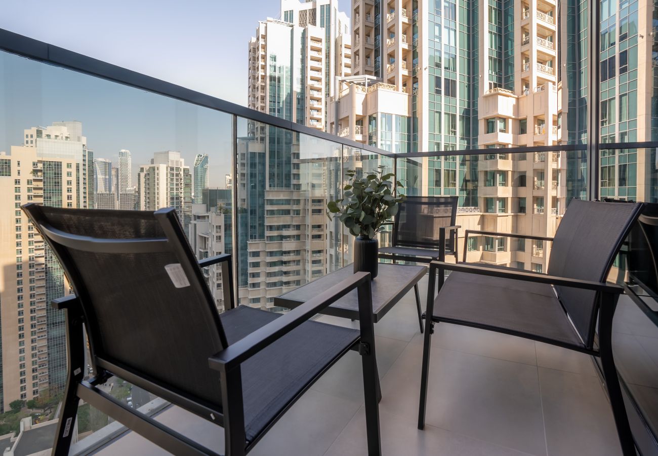 Ferienwohnung in Dubai - Opulent 2BR | Newly Furnished | Great City View