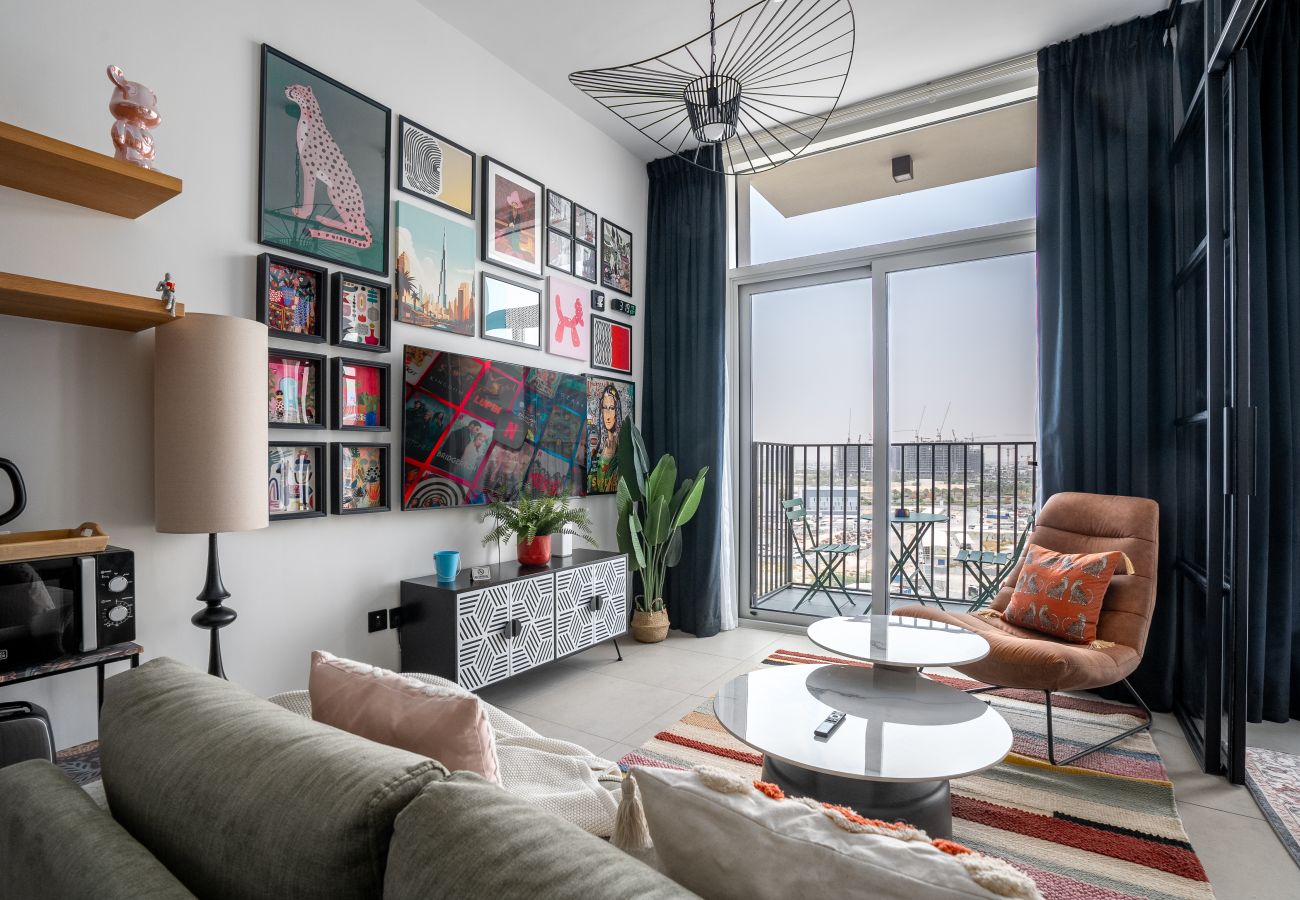 Ferienwohnung in Dubai - Chic & Vibrant Furnishings | Great Neighbourhood