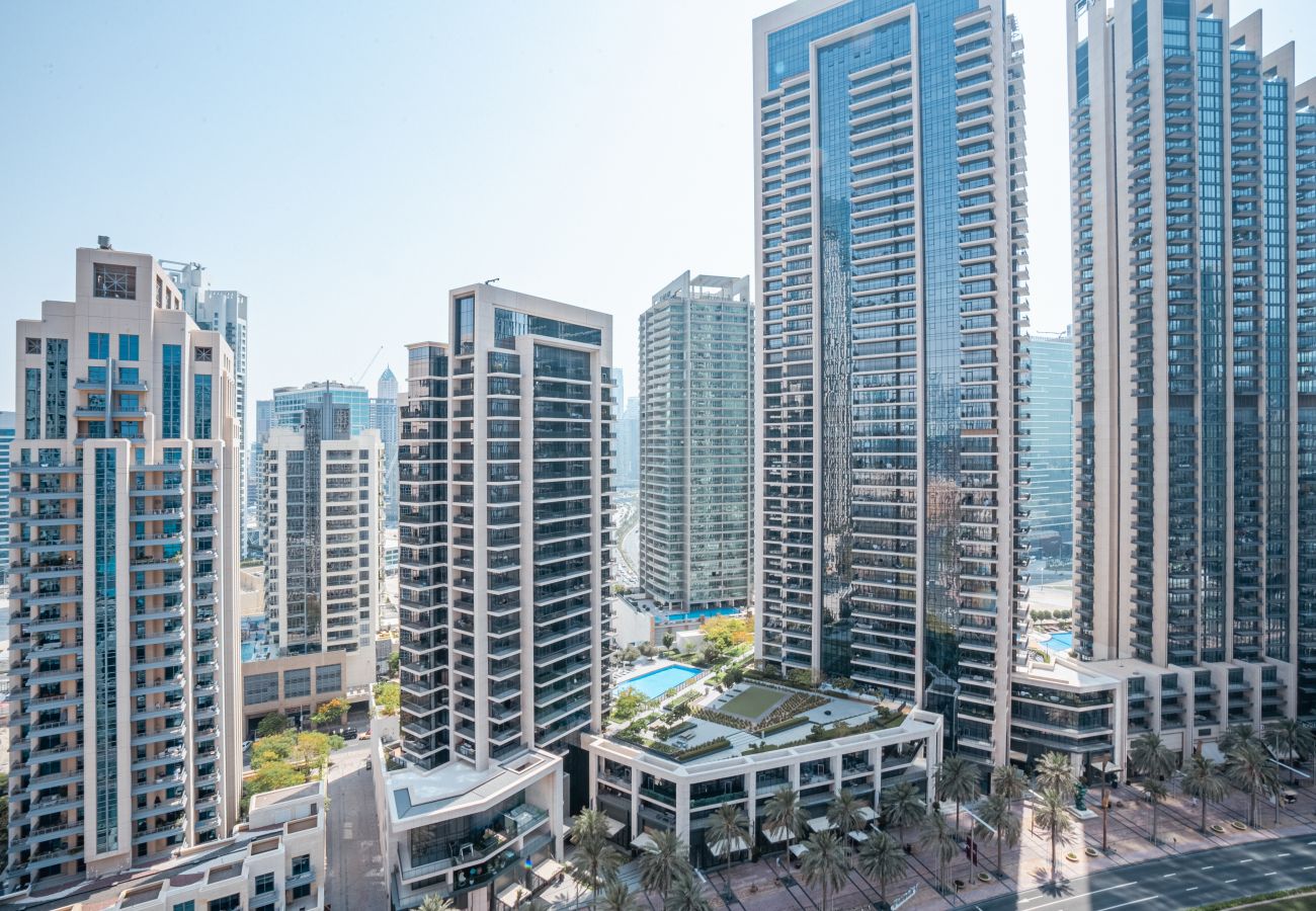 Studio in Dubai - Contemporary | Bright | Lovely City Views 