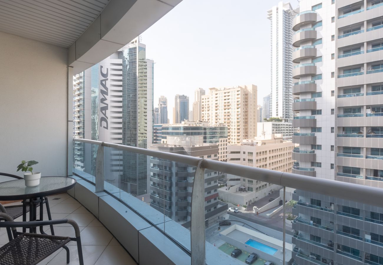 Ferienwohnung in Dubai - Few Minutes’ Walk to Metro | Accessible Location