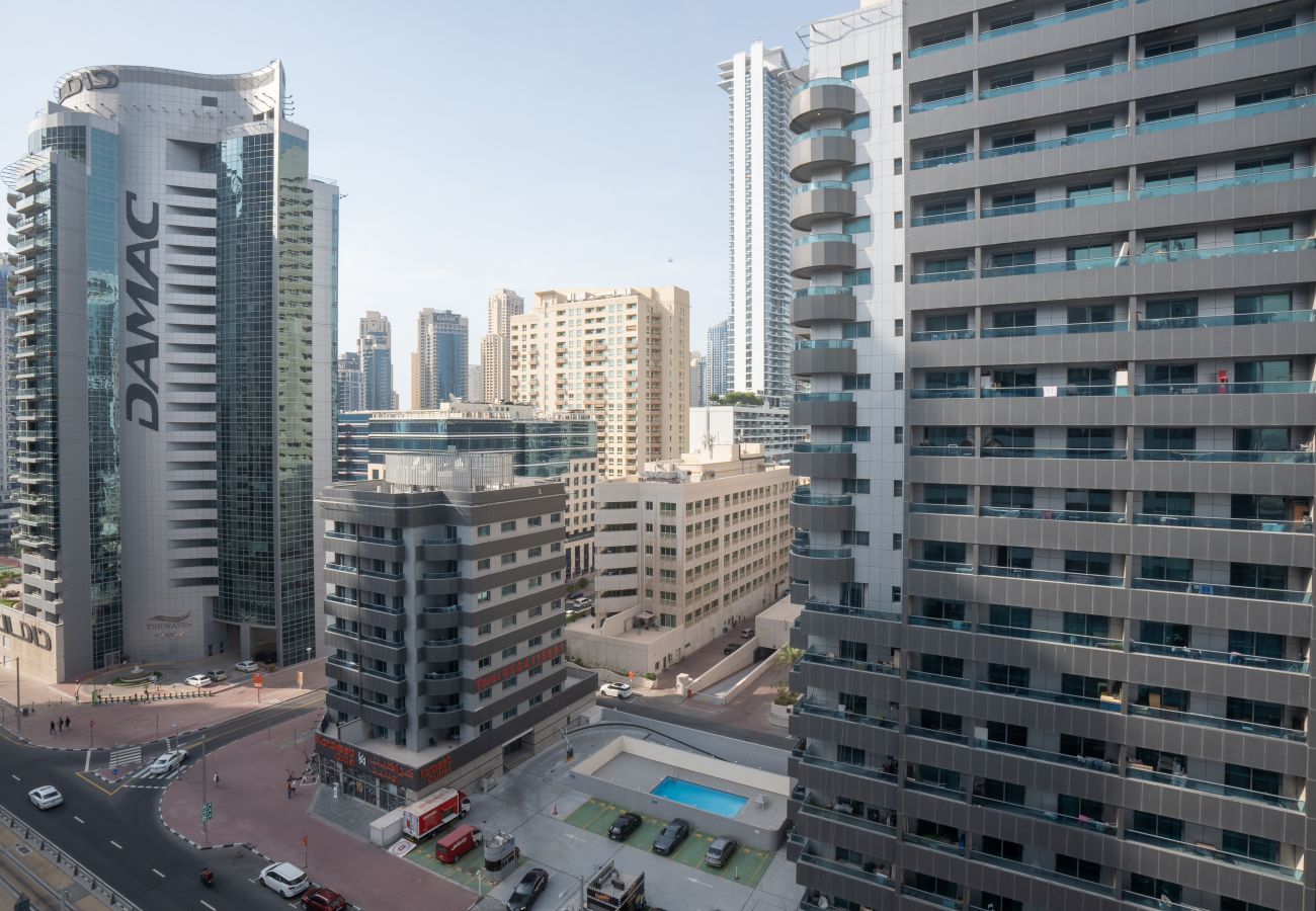 Ferienwohnung in Dubai - Few Minutes’ Walk to Metro | Accessible Location