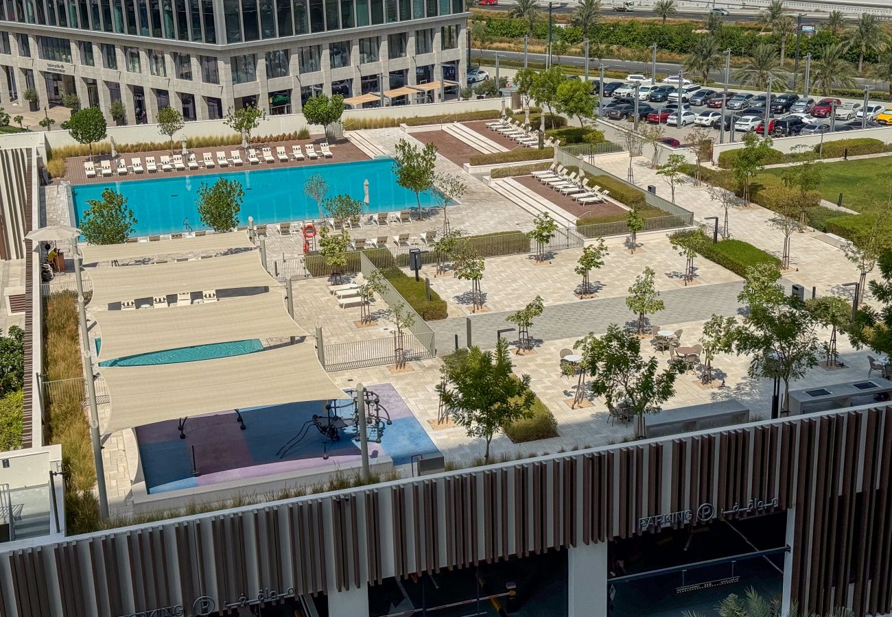 Ferienwohnung in Dubai - Lovely Pool View | Near Park | Upscale Facilities