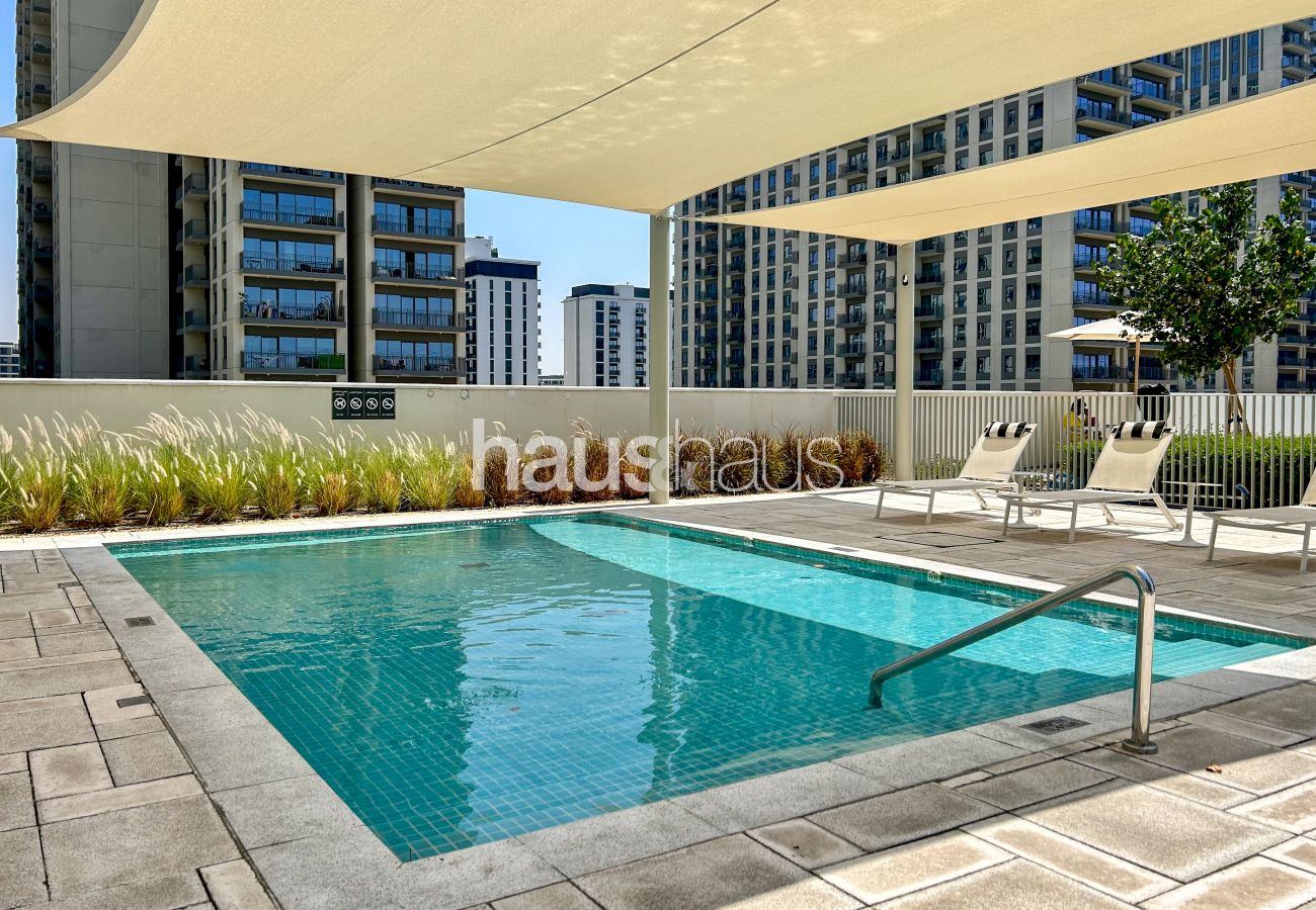 Ferienwohnung in Dubai - Lovely Pool View | Near Park | Upscale Facilities