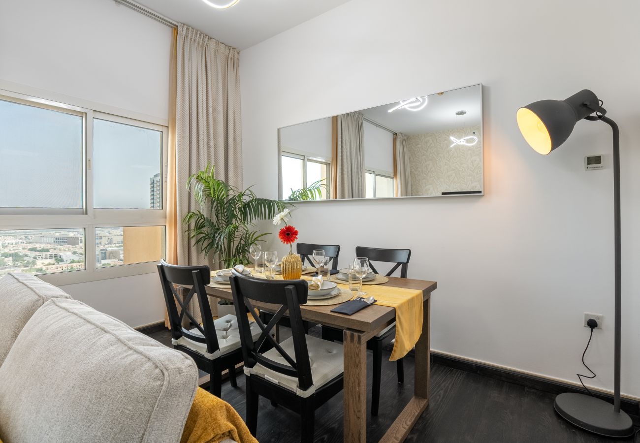 Ferienwohnung in Dubai - Great City View | Near Shopping Mall & Bus Stop