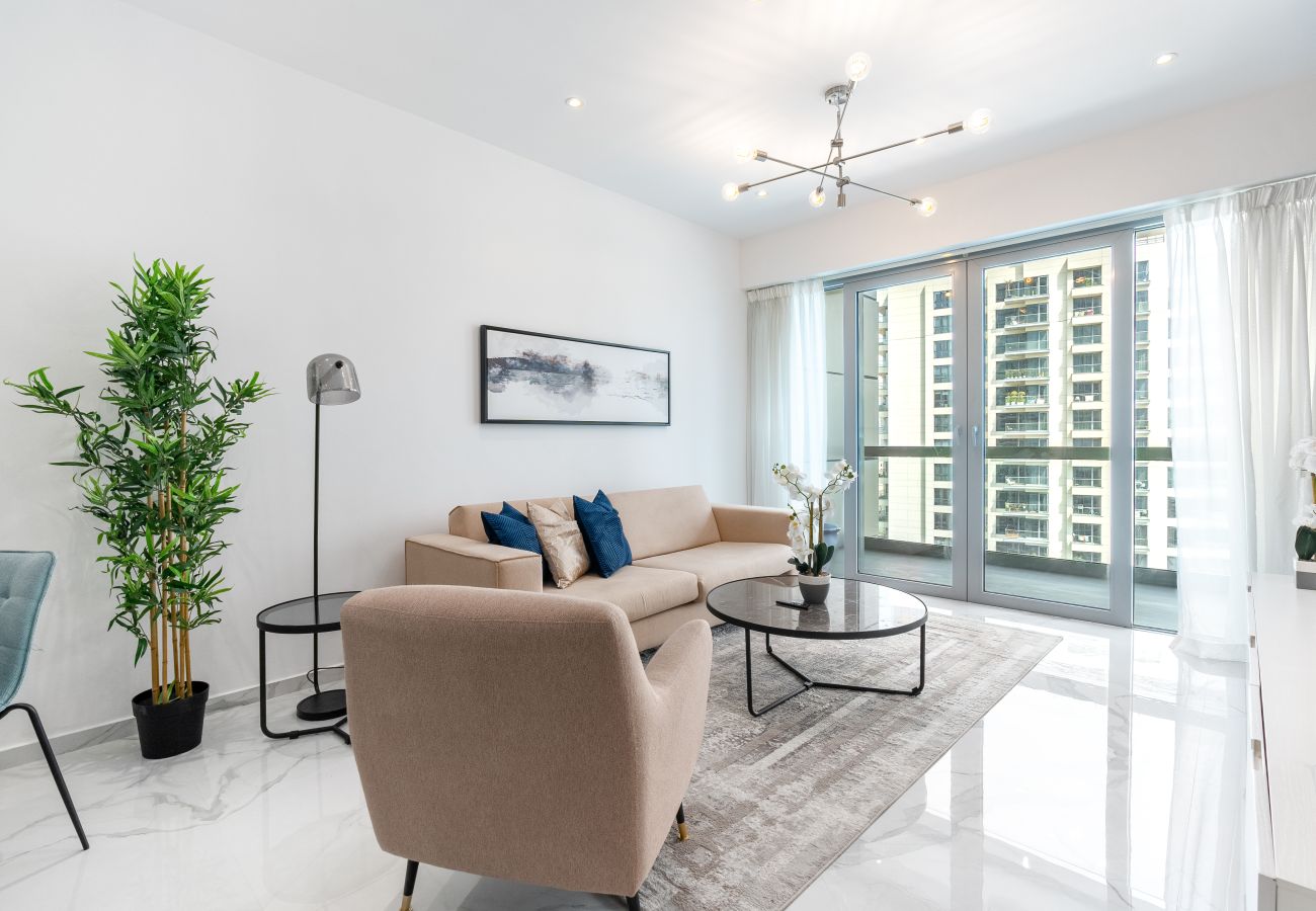 Ferienwohnung in Dubai - Spacious 1BR | Contemporary | Central