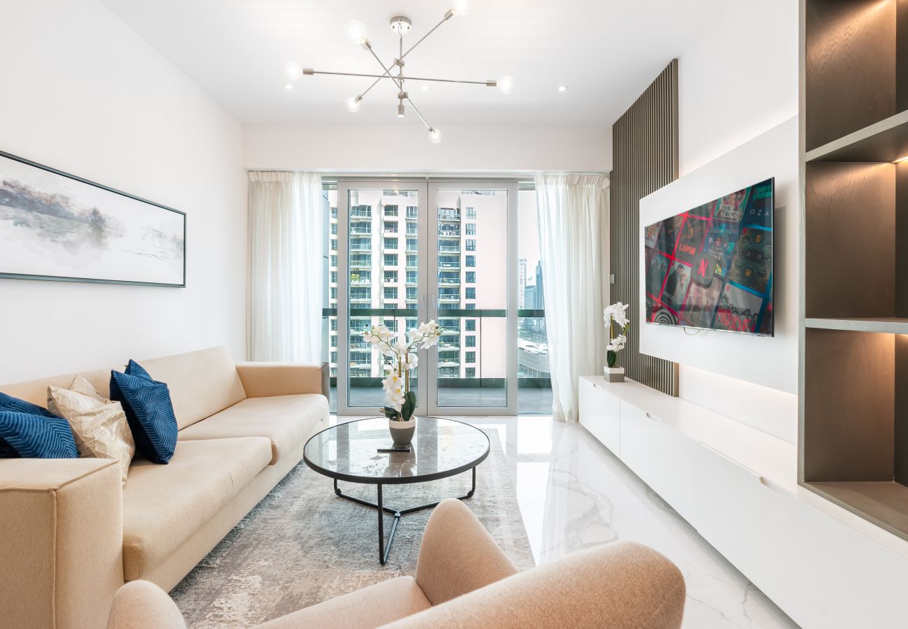 Ferienwohnung in Dubai - Spacious 1BR | Contemporary | Central