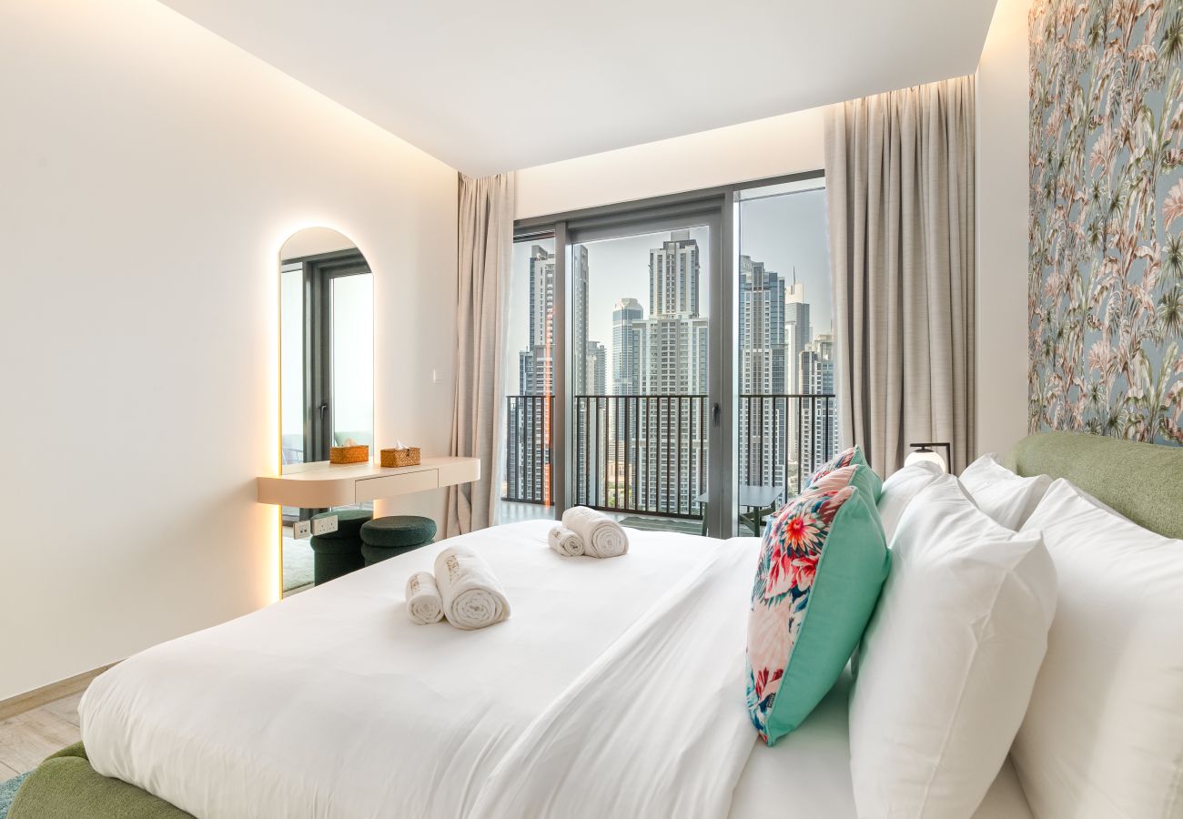 Ferienwohnung in Dubai - Burj Khalifa View | Chic Interiors | Sleeps 4